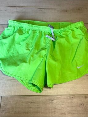 Nike Women’s Fluorescent Neon Green Running DriFit Shorts Size Medium
